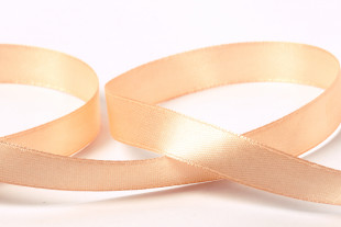 Лента атласная 12 мм ( 1/2 ") "Gamma" №071 св.кремовый 33 метра