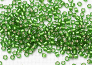 Бисер Япония круглый 11/0 10г 0027BF зеленая трава матовый, серебряная линия внутри