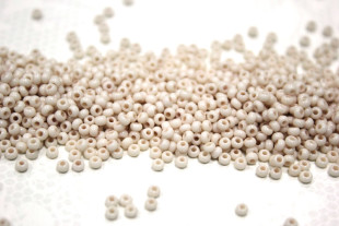 Бисер Чехия круглый 03211 10/0 50г